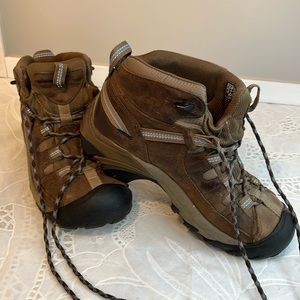 Keen ankle boots brown/black size 6